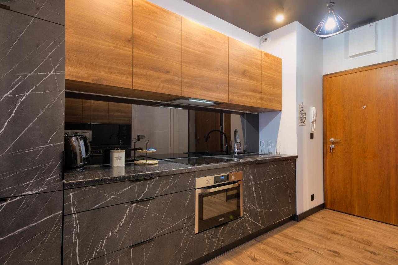 ורשה Wola Luxury Stay מראה חיצוני תמונה