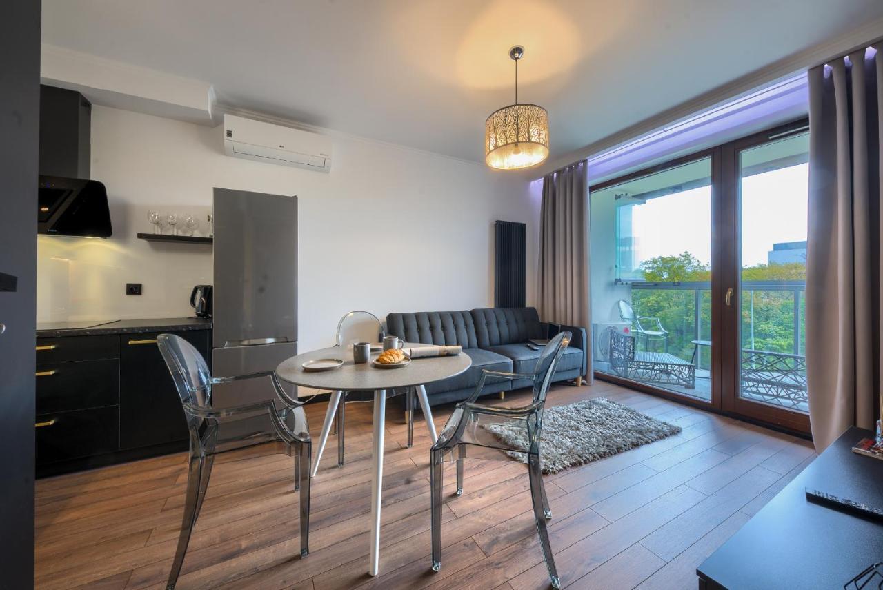 ורשה Wola Luxury Stay מראה חיצוני תמונה
