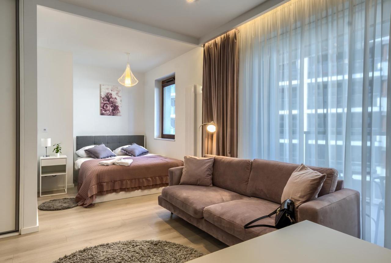 ורשה Wola Luxury Stay מראה חיצוני תמונה